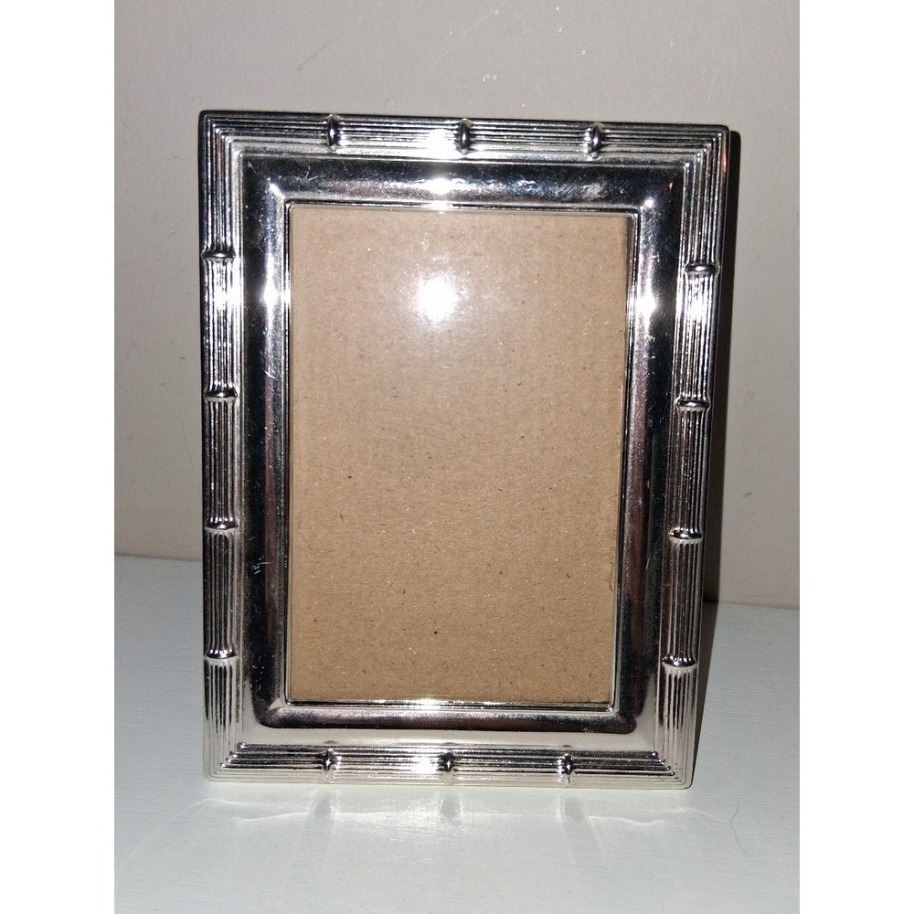 Phil Whitney Ltd Silver Tone Picture Frame 4x3 Vertical Horizontal Ribbed Design